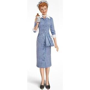 Ashton-Drake I Love Lucy Talking Doll 14" Vitameatavegamin NIB COA 2011